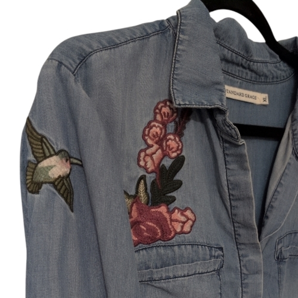 Standard Grace Blue High-low Chambray Denim Shirt with  Floral/Bird Design - Picture 5 of 9